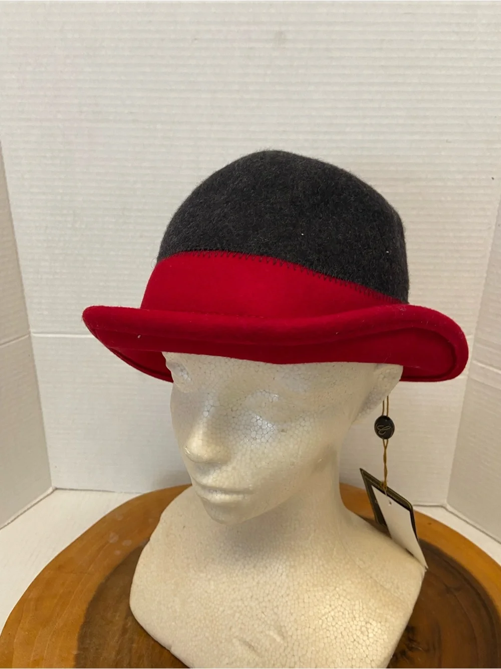 John Callahan Red & Black Felt Hat NWT